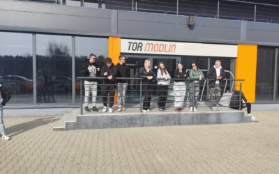 Szkolenie bezpiecznej jazdy na Torze Samochodowym w Modlinie